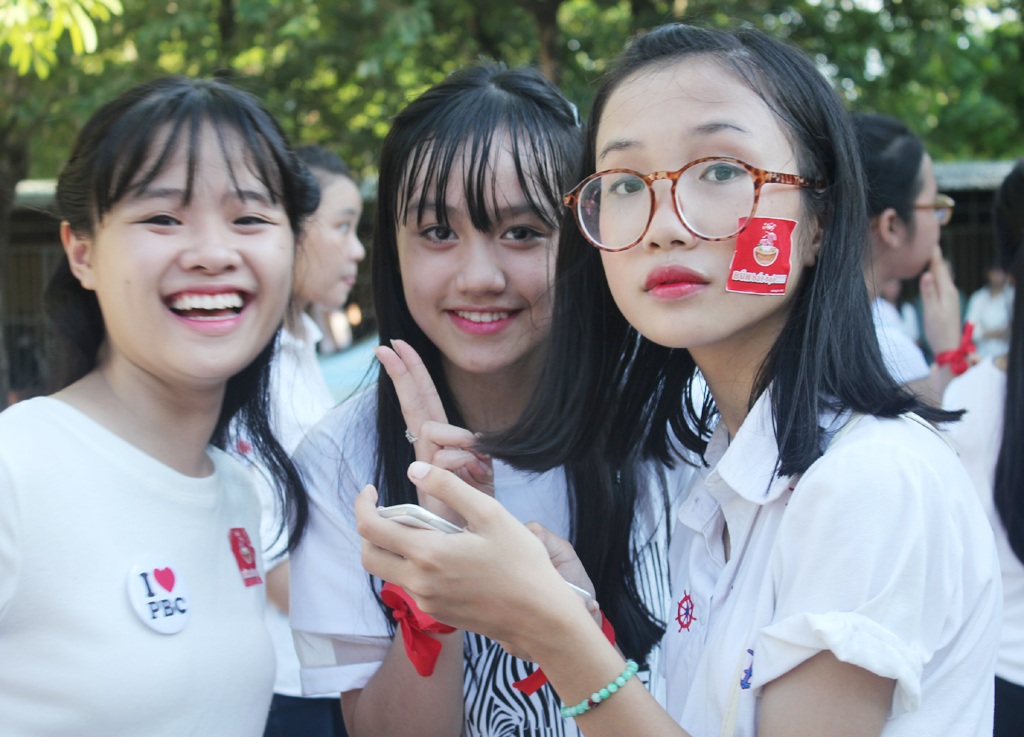 anh2-teen-phan-boi-chau-nhap-truong-6092015-1441497109225 anh2-teen-phan-boi-chau-nhap-truong-6092015-1441497109225