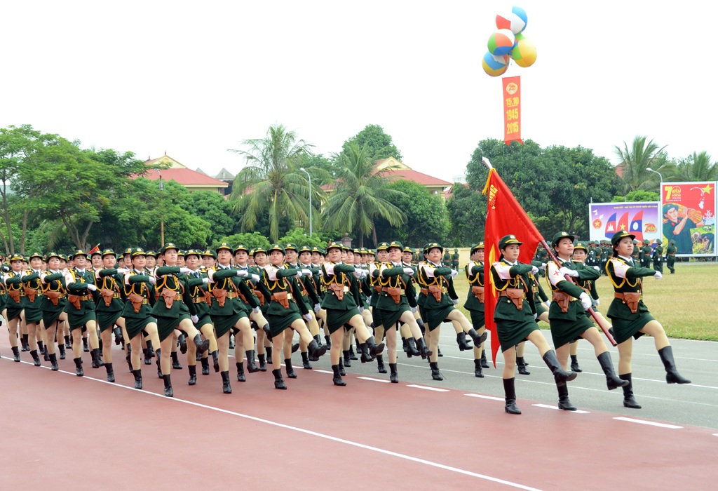 Diễu binh kỉ niệm 70 năm ngày truyền thống LLVT Quân khu 4 - 6 Khối quân y Quân khu 4 trong lễ diễu binh