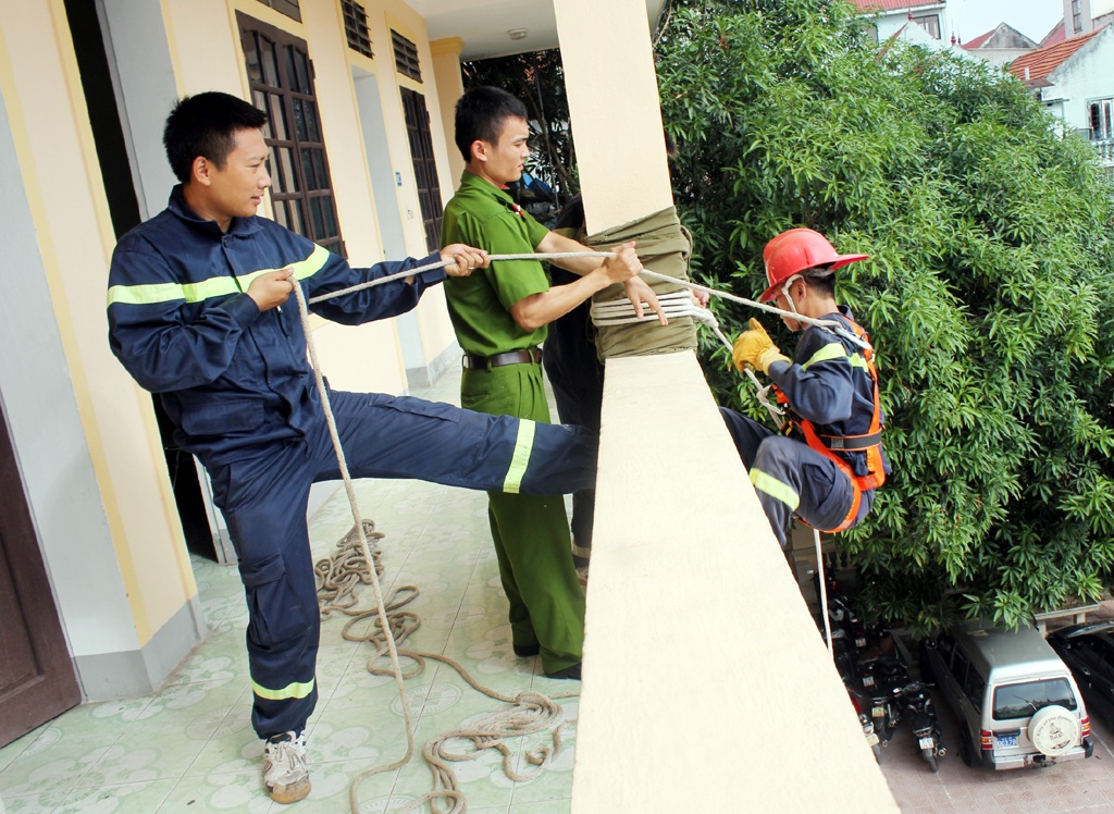 Cùng với đó là sự hỗ trợ từ đồng đội....