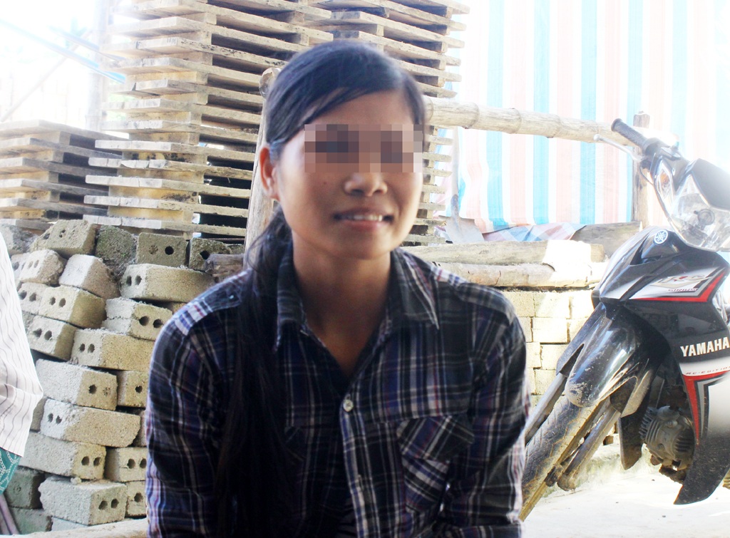 “Đường đi” của “ết” - 2 Nụ cười buồn của Lữ Thị H. khi kể câu chuyện của gia đình mình.