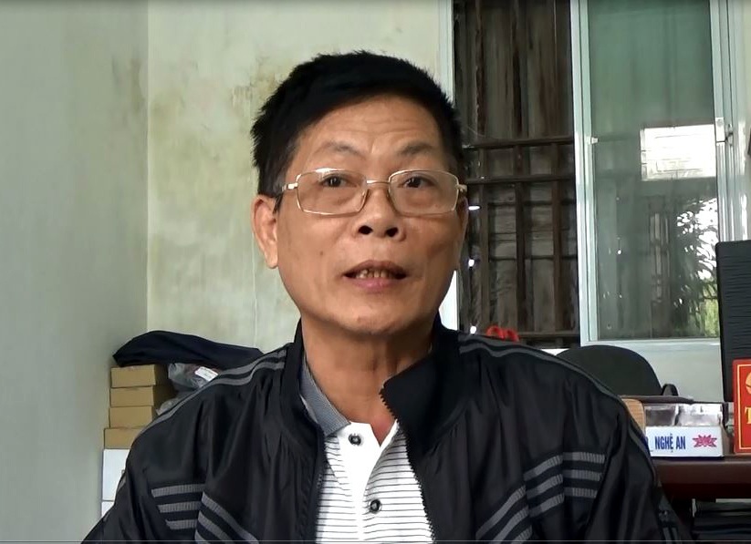 
Ông Trần Văn Hùng - Chủ tịch UBND xã Sơn Hải chia sẻ với PV Dân trí về tình trạng học sinh bỏ học ở địa phương.
