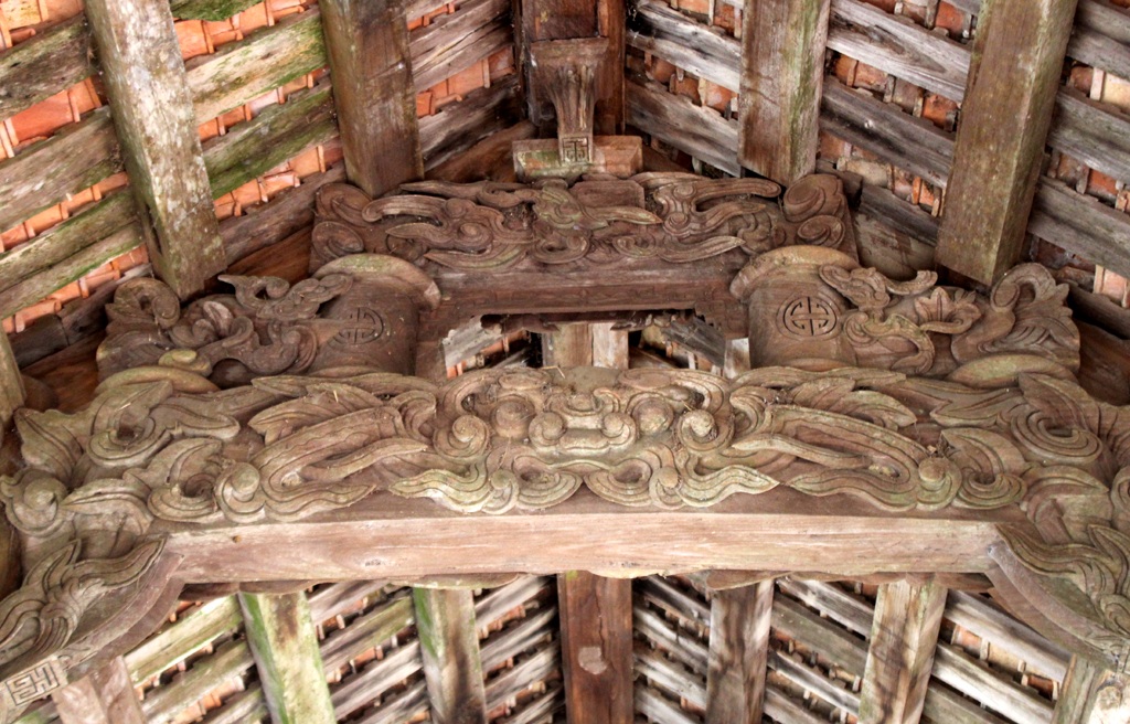 Chiêm ngưỡng nghệ thuật chạm khắc gỗ ở ngôi đền tuổi đời 3 thế kỷ - 2 ... với nghệ thuật chạm khắc gỗ hết sức tinh xảo.