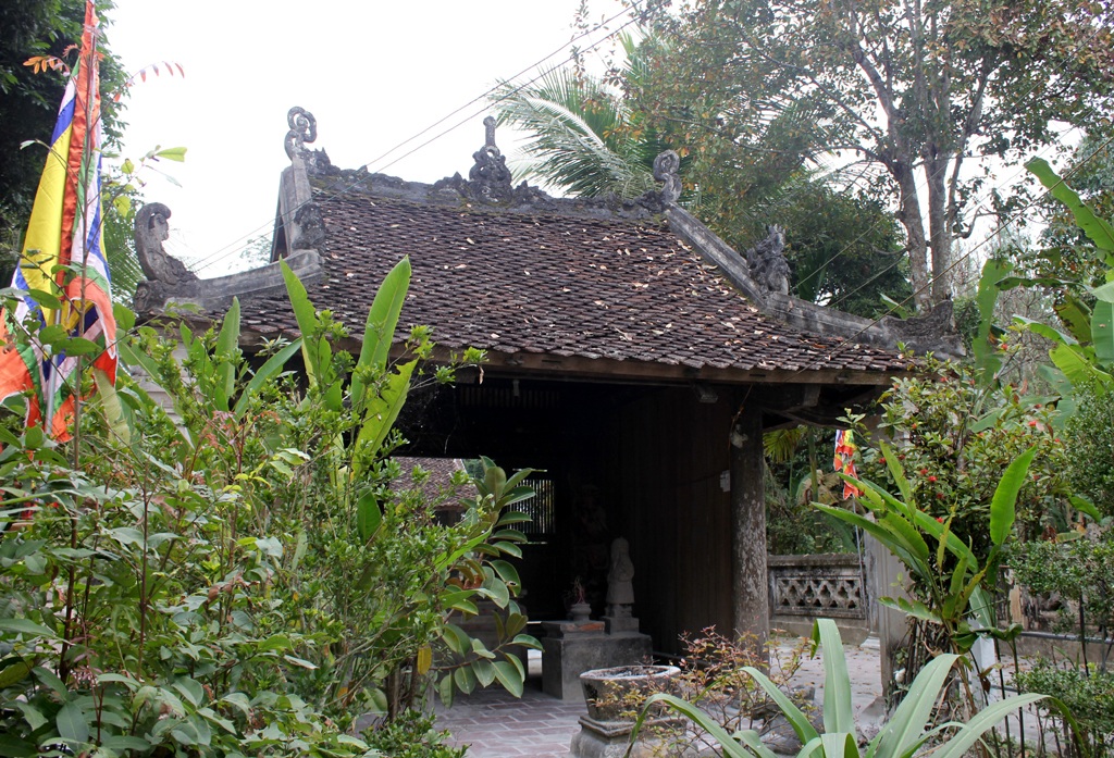 Chiêm ngưỡng nghệ thuật chạm khắc gỗ ở ngôi đền tuổi đời 3 thế kỷ - 1 Đền Rậm được xây dựng từ nửa đầu thế kỷ XIX...
