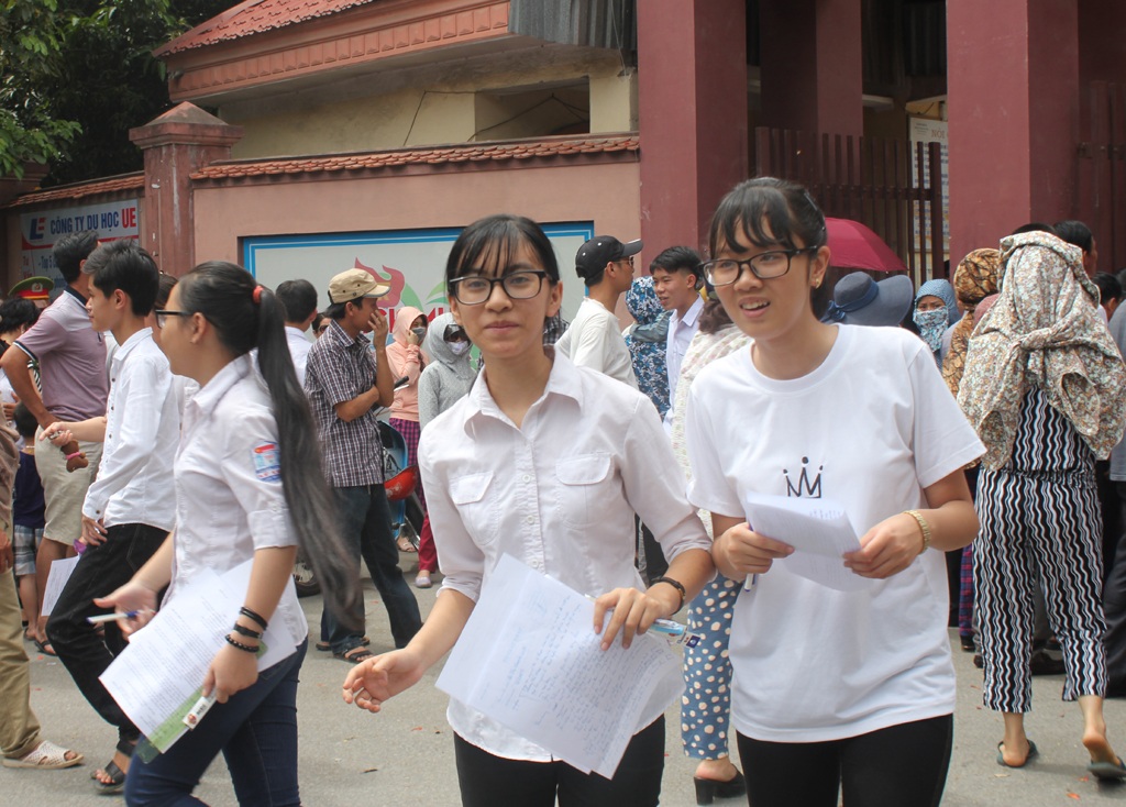 Sức mạnh của tình yêu thương vào đề văn tuyển sinh lớp 10 ở Nghệ An - 3 Nhiều học sinh đánh giá đề thi bám sát nội dung ôn tập, vừa sức nhưng có tính phân loại.
