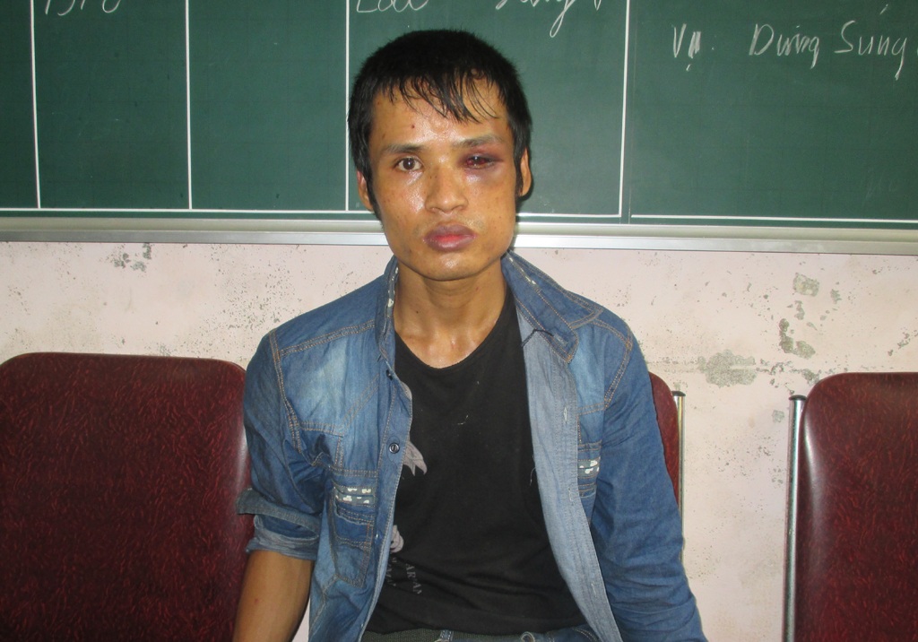 Bắt đối tượng trốn truy nã, thu cả kho vũ khí nóng - 1 Đối tượng Lương Ba Duy tại cơ quan điều tra Công an huyện Tương Dương.
