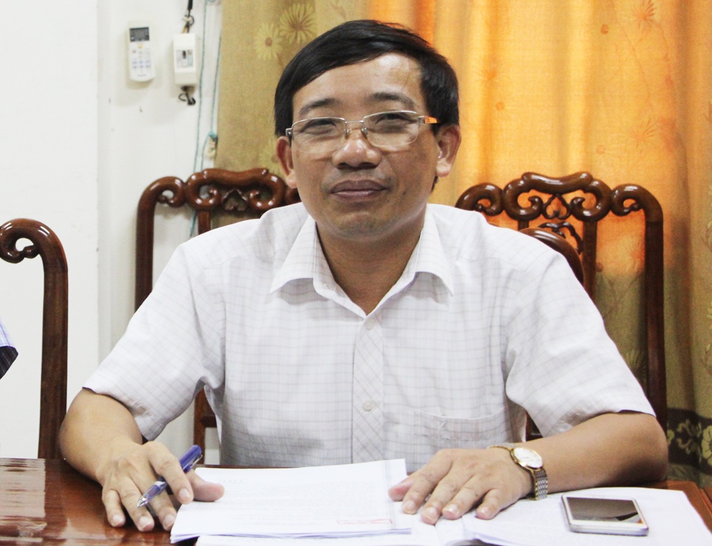 Vụ dân chặn xe đưa đón công nhân: Tạm giữ 3 đối tượng - 2
Ông Nguyễn Thanh Hải - Phó Chủ tịch UBND huyện Nghi Lộc: Huyện đề nghị Ban quản lý KKT Đông Nam chủ trì giải quyết dứt điểm, sớm ổn định tình hình, không để tái diễn việc người dân tự ý cấm đường chặn xe đưa đón công nhân.