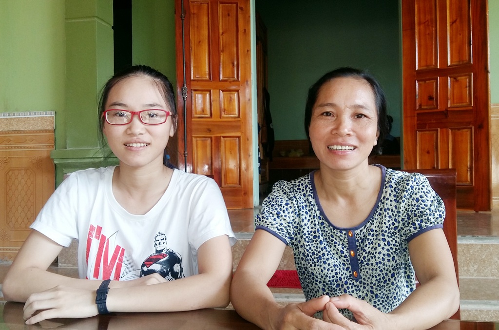 Từ chối trường Y, nữ sinh xứ Nghệ quyết tâm trở thành Cảnh sát - 3 Với kết quả này, Hoàng Thị Phượng đã nộp hồ sơ đăng kí xét tuyển vào Trường ĐH cảnh sát Phòng cháy chữa cháy để hiện thực hóa ước mơ của mình.
