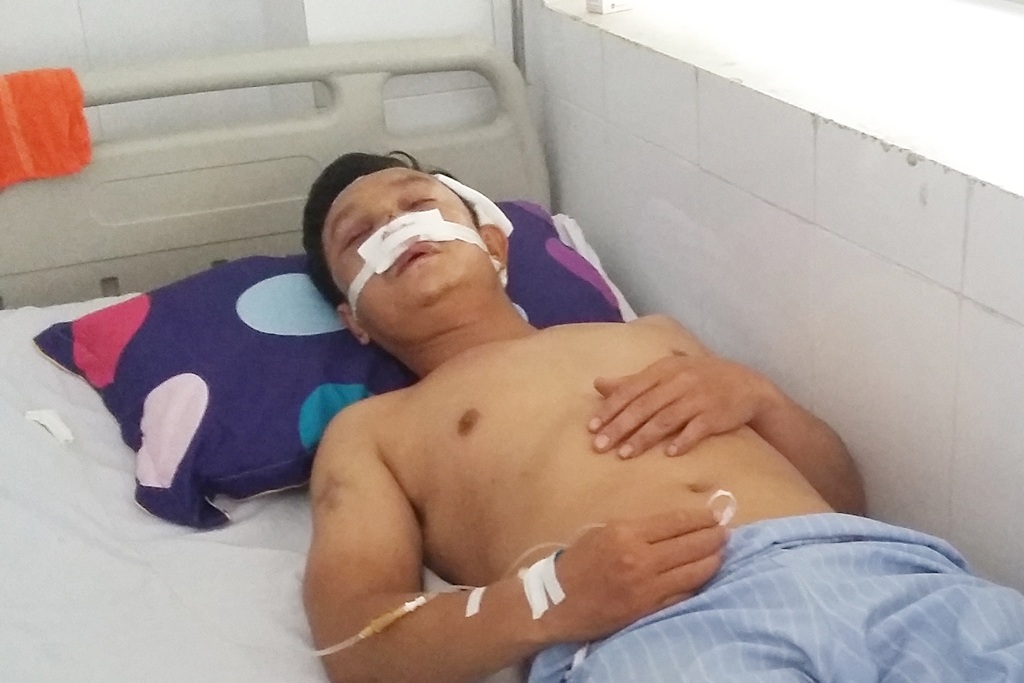 Xem đánh bi-a, một người đàn ông bị bắn vào đầu - 1 Anh Trần Xuân Hưng đang được điều trị tại Bệnh viện hữu nghị đa khoa Nghệ An.