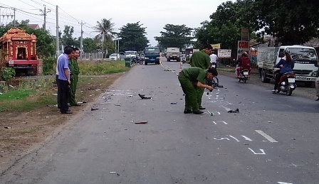 Tài xế xe tang gây tai nạn làm 3 người chết - 1 Hiện trường vụ tai nạn