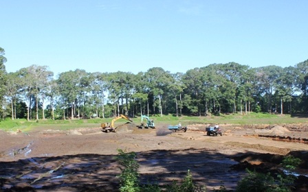 Nạo vét di tích lịch sử văn hóa Ao Bà Om đã cạn trơ đáy - 2