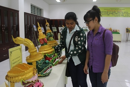 Độc đáo mặt nạ, mão trong sân khấu dân gian của đồng bào Khmer - 3