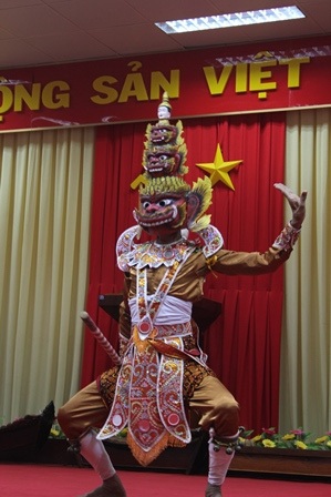 Độc đáo mặt nạ, mão trong sân khấu dân gian của đồng bào Khmer - 5