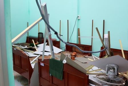 Ban chỉ huy quân sự huyện hỏng nặng vì lốc xoáy - 2