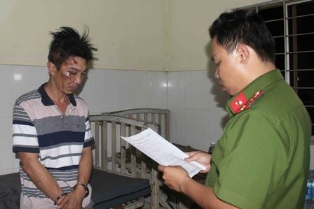 Khởi tố gã hàng xóm hiếp dâm, giết bé gái 7 tuổi - 1 Đối tượng Mười tại cơ quan Công an (ảnh do cơ quan công an cung cấp)