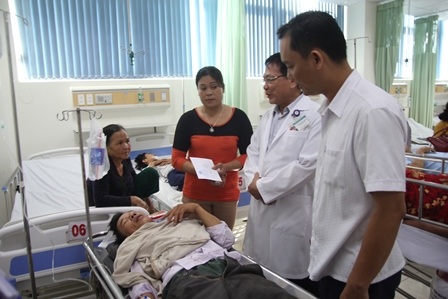 Nạn nhân được cấp cứu tại bệnh viện