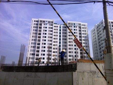 Công trình xây dựng chung cư khuyên an toàn lao động… bằng thơ - 8 Những giọt mồ hôi rơi trên công trường. Gần cuối năm, tính an toàn lao động cần đề cao hơn bao giờ hết.