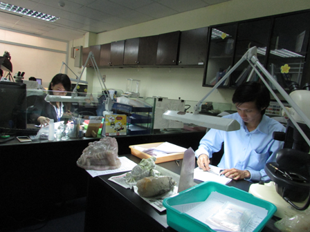 PNJLab: Địa chỉ giám định kim cương đá quý uy tín ở Việt Nam - 9 PNJLab: Địa chỉ giám định kim cương đá quý uy tín ở Việt Nam - 9