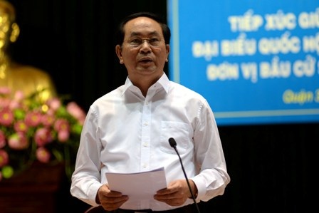 Chủ tịch nước: Kiên quyết đấu tranh ngoại giao với nước có tàu xâm phạm chủ quyền - 2 Chủ tịch nước Trần Đại Quang trả lời các phản ánh của cử tri
