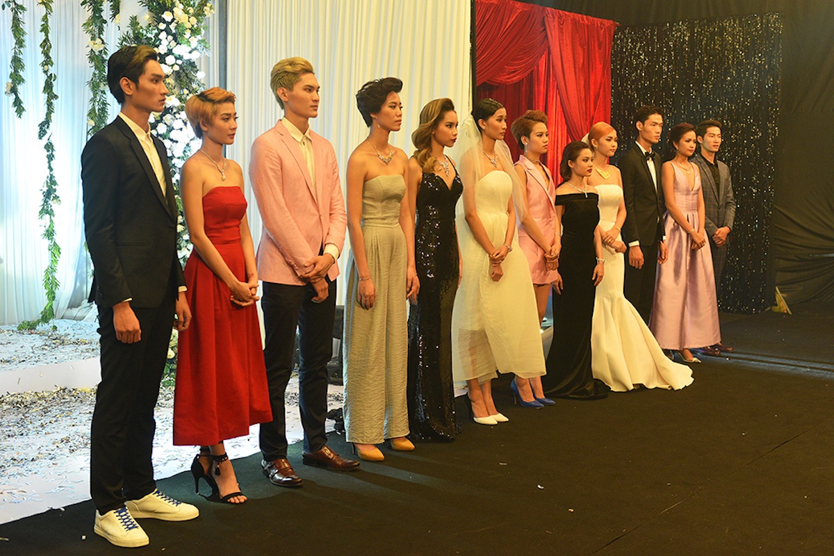 Thử thách lần này khá “chông gai” khi các thí sinh vừa bị áp lực thời gian, vừa phải dùng biểu cảm cơ thể, giọng nói, cảm xúc, khả năng tương tác, biến hóa cũng như biết sử dụng ngôn ngữ của trang sức để truyền tải những câu chuyện vô cùng ý nghĩa mà Nhãn hàng – thương hiệu Trang sức và Kim cương PNJ đưa ra