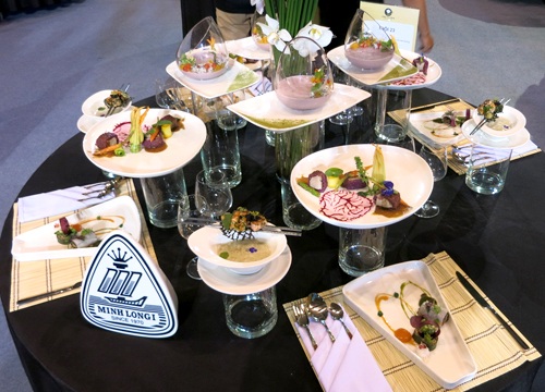 Bàn tiệc của đội 23 - Nhà hàng Thiên Hương, giải nhất