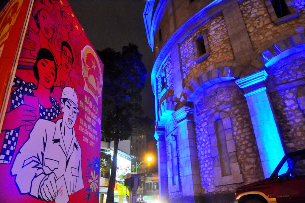 
Với nhiều thế hệ người Hà Nội, tháp nước Hàng Đậu giống như một biểu tượng không thể thiếu.
