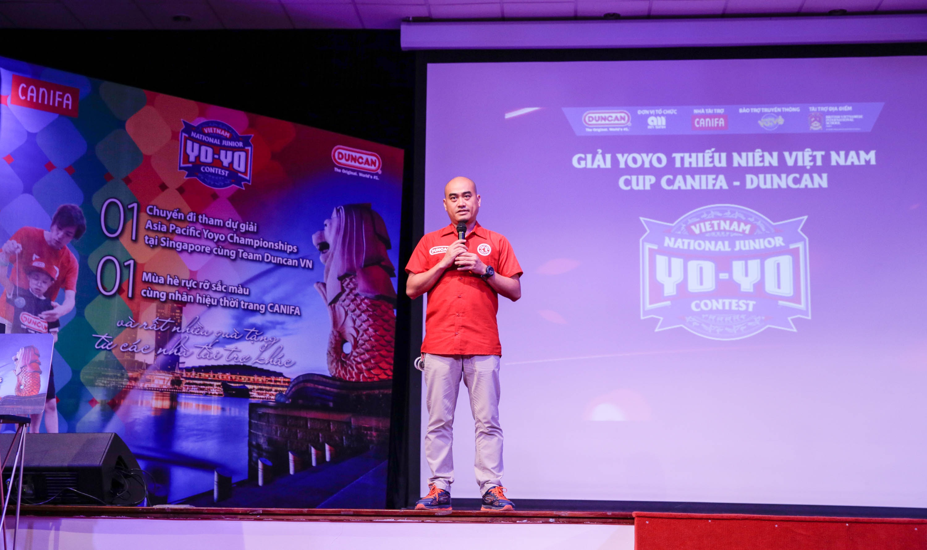 Ấn tượng với chung kết giải đấu YoYo thiếu niên cup CANIFA - DUNCAN - 9 Ông Đào Trọng Huy – đại diện Duncan tại Việt Nam (Đại diện BTC cuộc thi) đánh giá, chất lượng thí sinh tham dự giải đấu khá đồng đều, vì thế BGK đã phải làm việc rất vất vả để chọn lựa được những thí sinh suất sắc nhất. Chia sẻ về ý nghĩa của cuộc thi, ông Huy cho hay giải đấu YoYo thiếu niên cup CANIFA – DUNCAN mong muốn sẽ tạo ra một sân chơi bổ ích, lý thú cho các em nhỏ, đồng thời đưa môn thể thao YoYo phổ biến hơn trong giới trẻ: “Chơi YoYo vừa giúp các em nhỏ rèn luyện sự kiên trì, khéo léo lại đòi hỏi các em phải có sự tư duy nhanh nhẹn, thông minh để tìm cách điều khiển YoYo theo ý muốn của mình. Chúng tôi hi vọng, môn thể thao này sẽ được lan tỏa và được các bạn trẻ đón nhận nhiều hơn trong thời gian tới, ông Huy nói