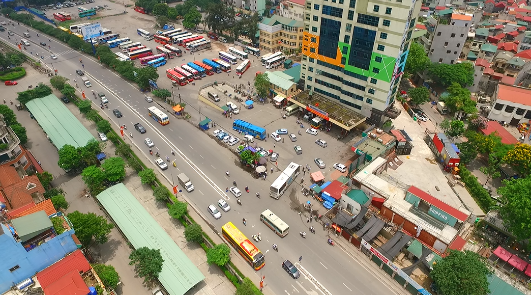 Mới đây, sở GTVT Hà Nội đã đưa ra phương án để di dời toàn bộ xe khách tại bến xe Lương Yên (trên đường Nguyễn Khoái, quận Hai Bà Trưng, Hà Nội) nhằm giải tỏa ùn tắc, quá tải trên tuyến đường vành đai của thành phố.