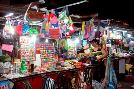 Khám phá những khu chợ đặc sắc ở Hội An - 12