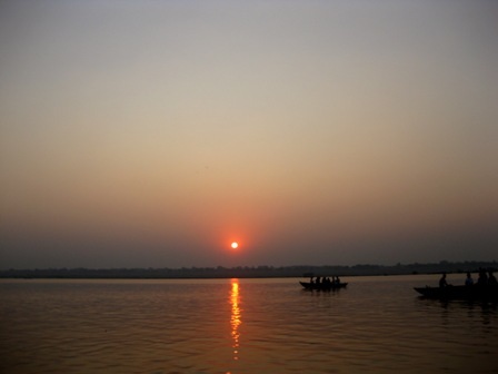 Bình minh trên sông Hằng
