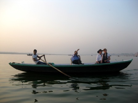 Đến Ấn Độ, ngắm bình minh trên sông Hằng - 15