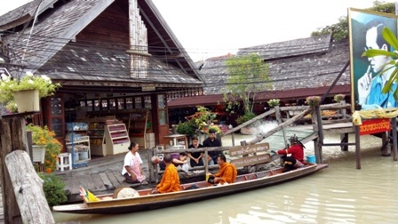 Thăm chợ nổi Bốn Miền ở Pattaya - Thái Lan - 1 Thăm chợ nổi Bốn Miền ở Pattaya - Thái Lan - 1