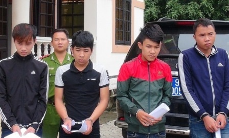 Các đối tượng bị bắt giữ (từ trái qua) Nhật, Tín, Vương và Hải