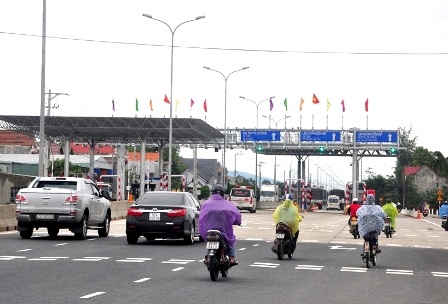 Đà Nẵng “sạch” trạm thu phí đường bộ, Quảng Nam sẽ có 2 trạm - 1 Trạm thu phí đặt tại thị xã Điện Bàn, Quảng Nam sẽ đưa vào hoạt động vào ngày mai 1/1/2016