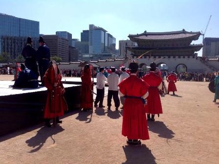 Tham quan Cung điện Hoàng gia Gyeongbok ở Hàn Quốc - 4 Tham quan Cung điện Hoàng gia Gyeongbok ở Hàn Quốc - 4