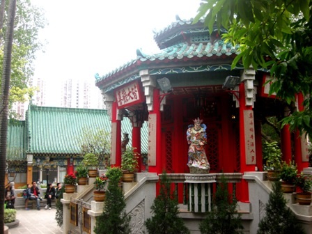 Đền Kwum Yum ở Vịnh Nước cạn