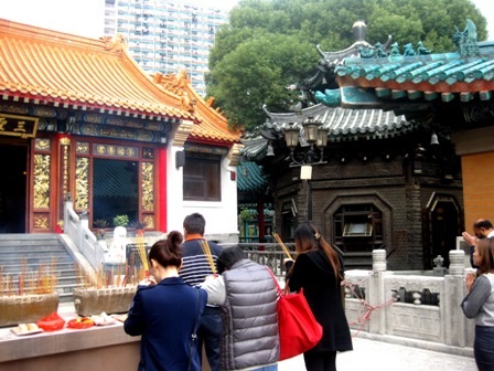 Khu vực dành để cầu xin duyên phận, tình cảm hạnh phúc của mình