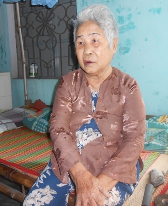 Dù Út Cường đã hy sinh nhưng hàng ngày, mẹ Ngò vẫn mong con trở về