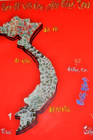 Tem được ông ghép thành bản đồ Việt Nam