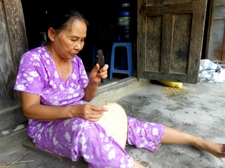 Bà Lê Thị Tiến cho biết đây là nghề cha truyền con nối, có truyền thống từ mấy chục năm