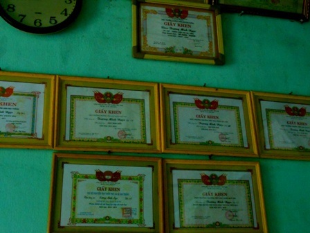 Giấy khen của em Ngọc