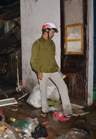 Cháy chợ trong đêm, thiệt hại hàng tỉ đồng - 1