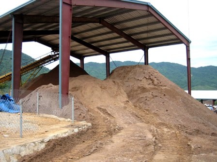 Phó Thủ tướng yêu cầu kiểm tra thông tin DN hết giấy phép vẫn khai thác vàng - 1 Phó Thủ tướng Trương Hòa Bình yêu cầu cơ quan chức năng kiểm tra, làm rõ nội dung thông tin Công ty TNHH khai thác vàng Bồng Miêu dù giấy phép đã hết hạn nhưng vẫn khai thác. (Ảnh tư liệu).