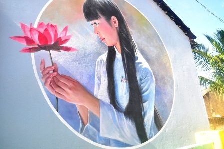 “Làng bích họa” góp phần vào phát triển văn hóa du lịch ở địa phương - 9