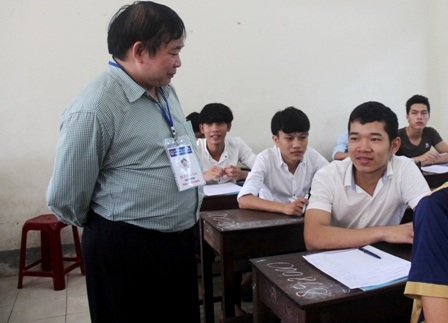 Thứ trưởng Bùi Văn Ga kiểm tra tại cụm thi 41 tỉnh Quảng Nam - 1