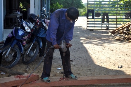 Dồn tất cả sức lực để đóng tàu chắc chắn, đảm bảo kỹ thuật