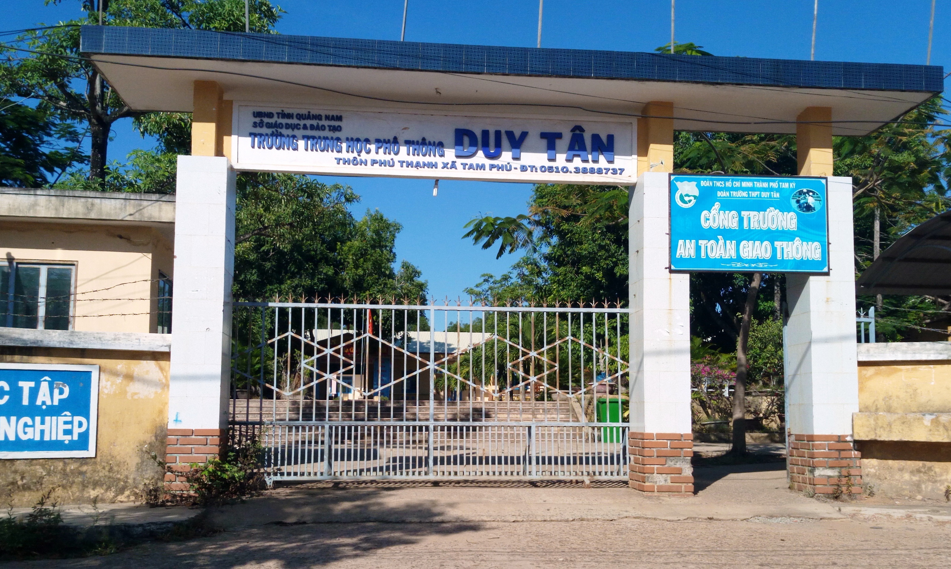 Phó hiệu trưởng tống tình và tiền nữ giáo viên cùng trường - 1 Trường THPT Duy Tân nơi ông Nh. là phó hiệu trưởng