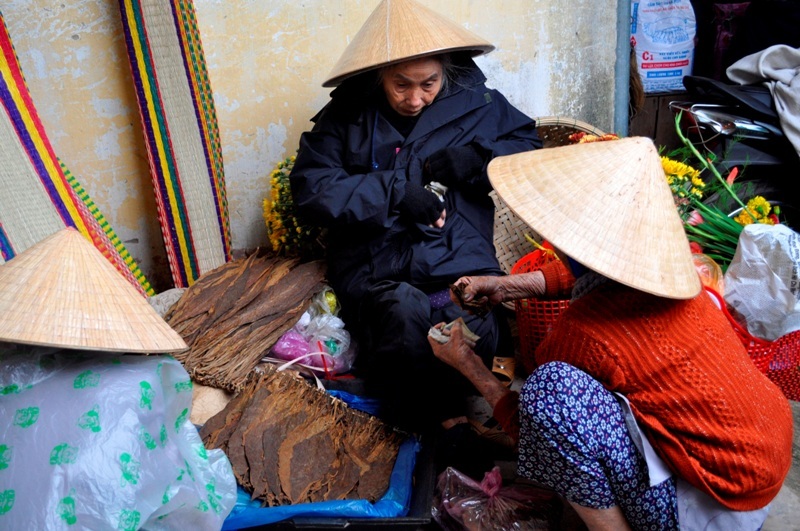 Chợ Nồi Rang là ngã ba của các đường sông như Hội An, Điện Bàn, Duy Xuyên, nên buôn bán khá sầm uất, nhộn nhịp