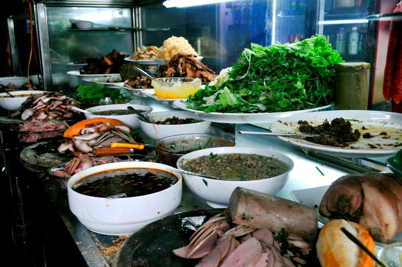 
Với đa dạng các loại nhân, cách chế biến riêng đã làm nên hương vị đặc trưng của bánh mì Phượng
