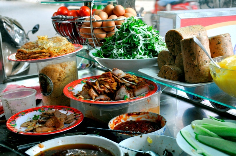 Sự hòa quyện của tất cả các nguyên liệu tạo nên hồn phố Hội níu chân du khách ghé thăm