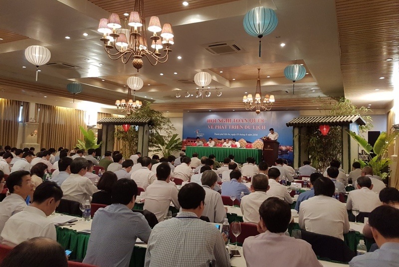 Phó Thủ tướng "chỉ tên" 7 nỗi sợ khiến khách quốc tế "một đi không trở lại" - 2 “Hội nghị Diên Hồng” về phát triển du lịch Việt Nam thu hút sự quan tâm của lãnh đạo từ Trung ương đến địa phương cũng như các doanh nghiệp